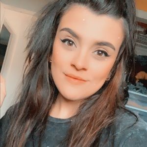 Meet your Posher, Ariana